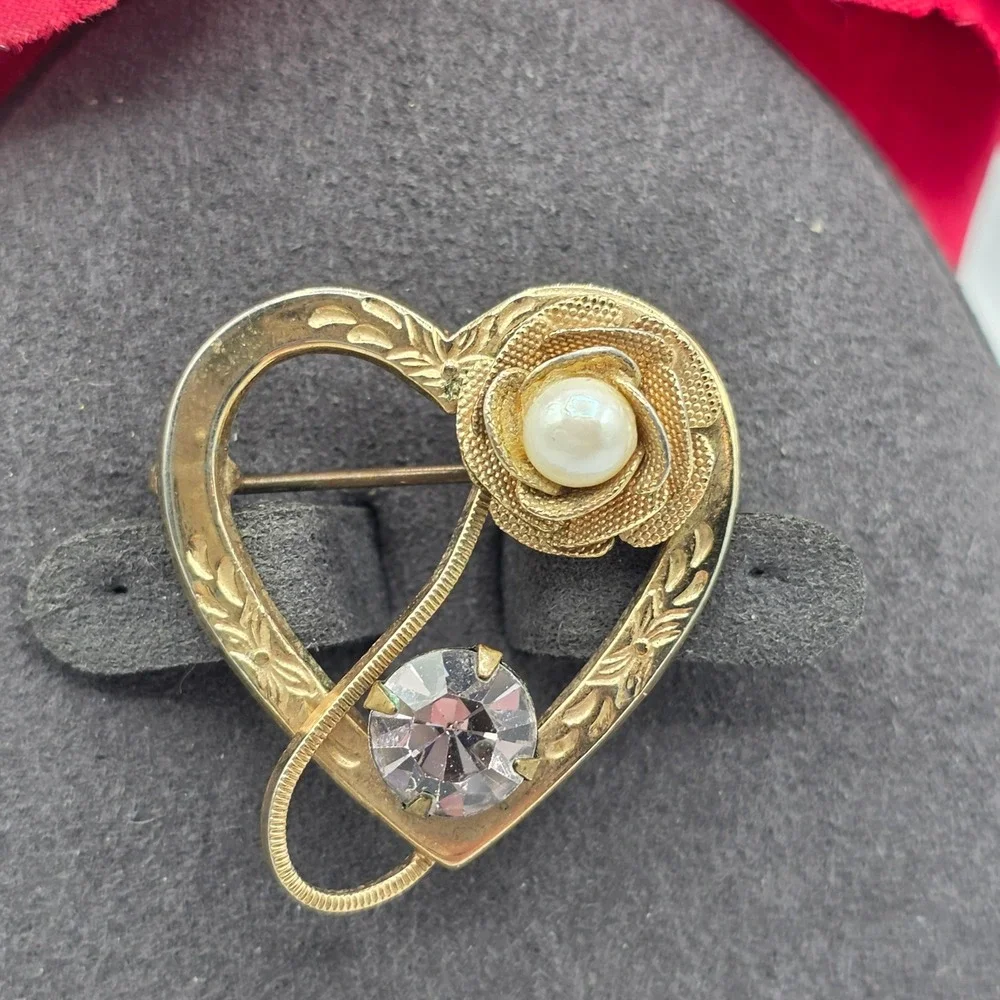 Vintage Gold Tone Heart Brooch Rose Faux Pearl Lavender Rhinestone Etched Pin